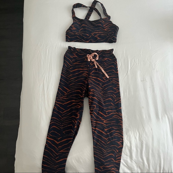 The Upside Tiger NYC Workout Set (Blue & Orange) - Picture 2 of 8
